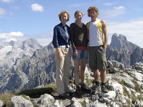 Drei am Gipfel des Donnerkogels