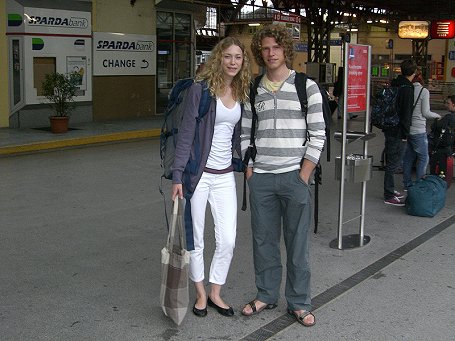 Lisi und Tim am Weg nach Thailand